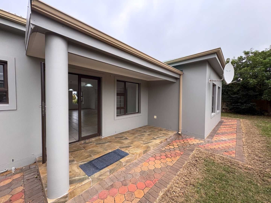 2 Bedroom Property for Sale in Stilbaai Wes Western Cape